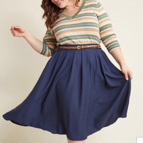 Modcloth Dresses & Skirts - NWT ModCloth midi skirt tiger Lillies navy new